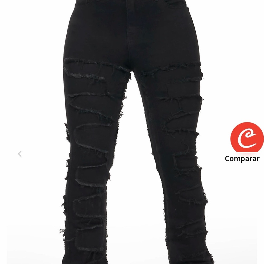 Chic Black Distressed Skinny Jeans